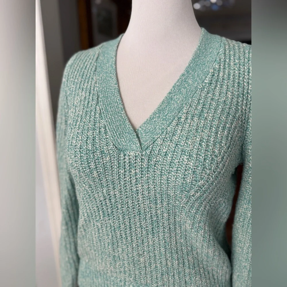 Loft Mint Green V-Neck Women's‎ Sweater